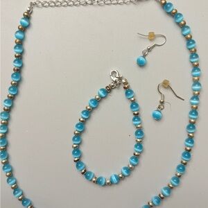 Stunning cat’s eye teal glass  Necklace, Bracelet & Earrings Set